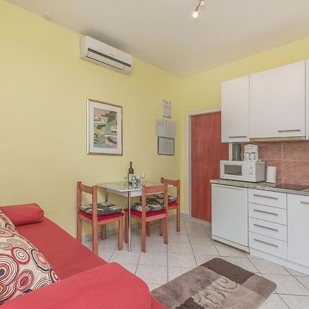 Apartments Zdenka 오미스 외부 사진