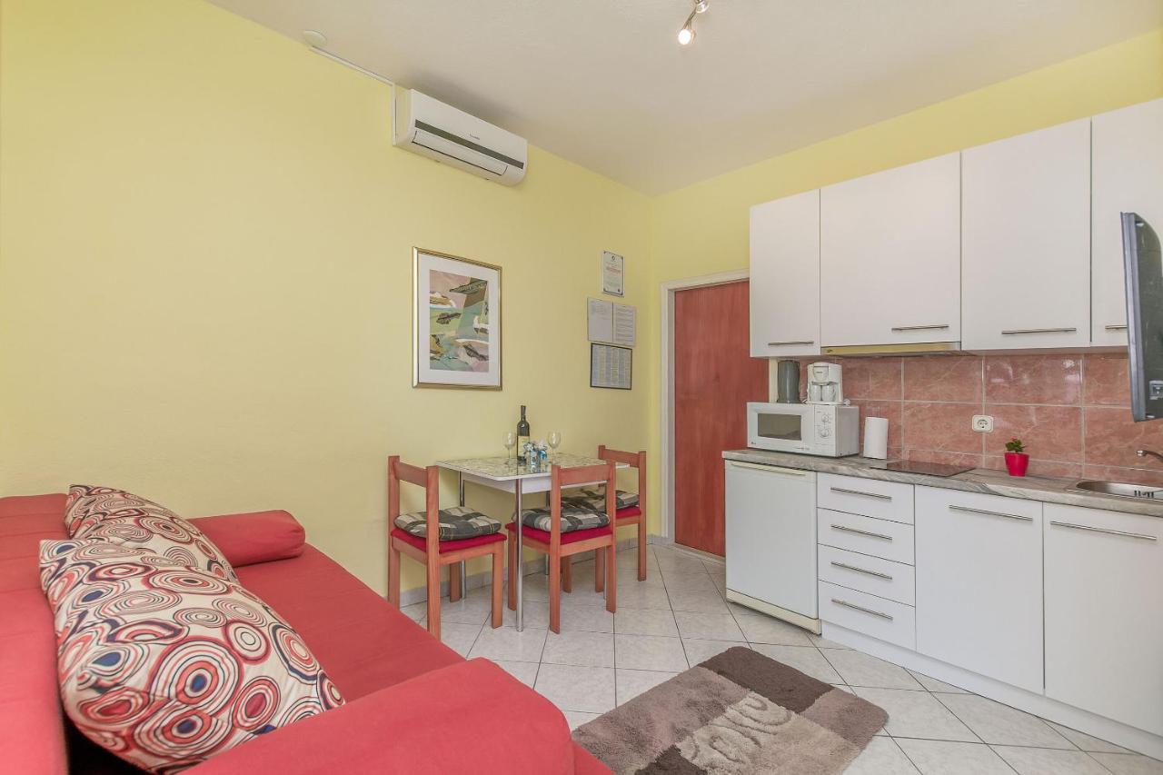 Apartments Zdenka 오미스 외부 사진