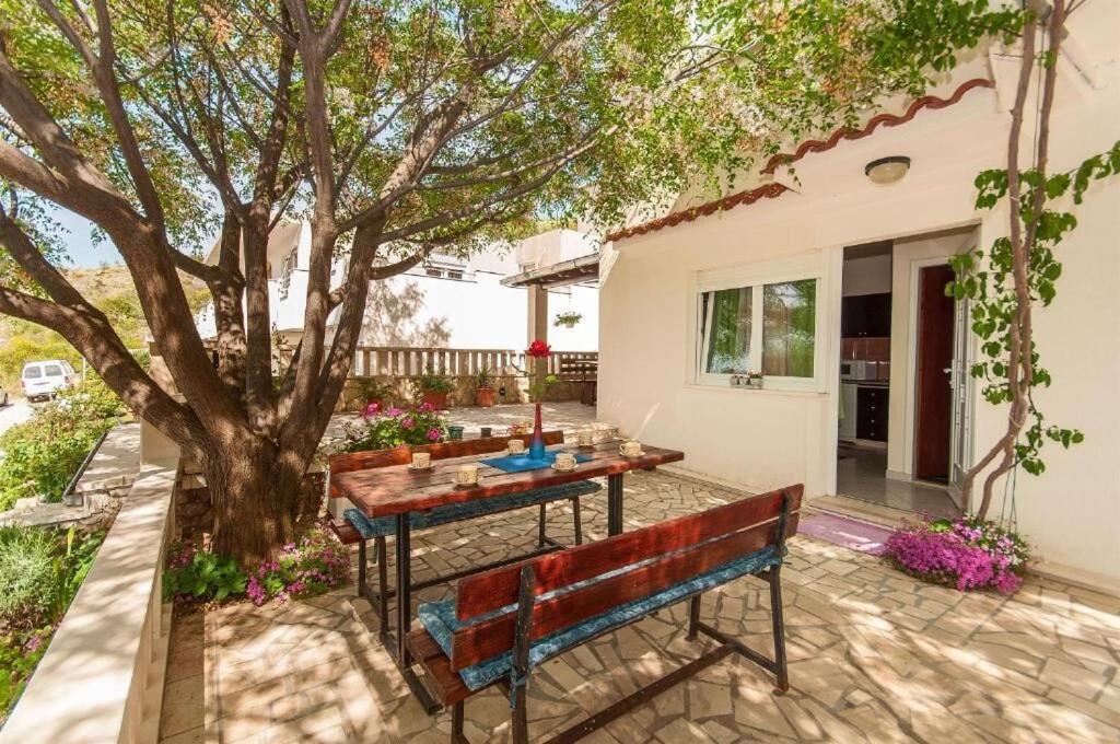 Apartments Zdenka 오미스 외부 사진