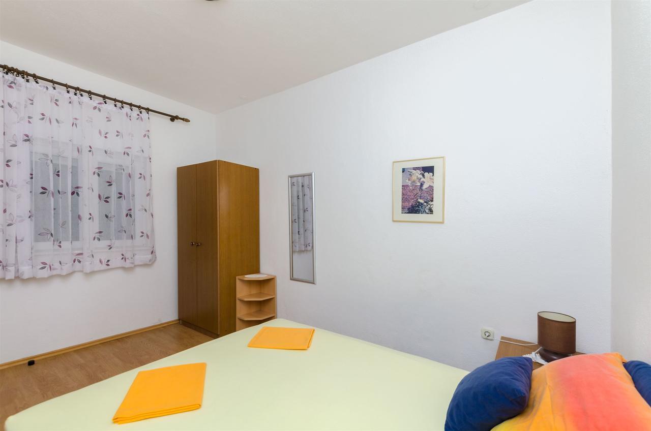 Apartments Zdenka 오미스 외부 사진