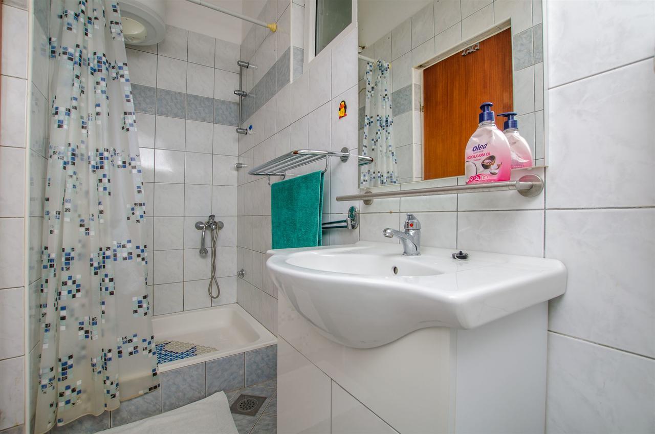 Apartments Zdenka 오미스 외부 사진