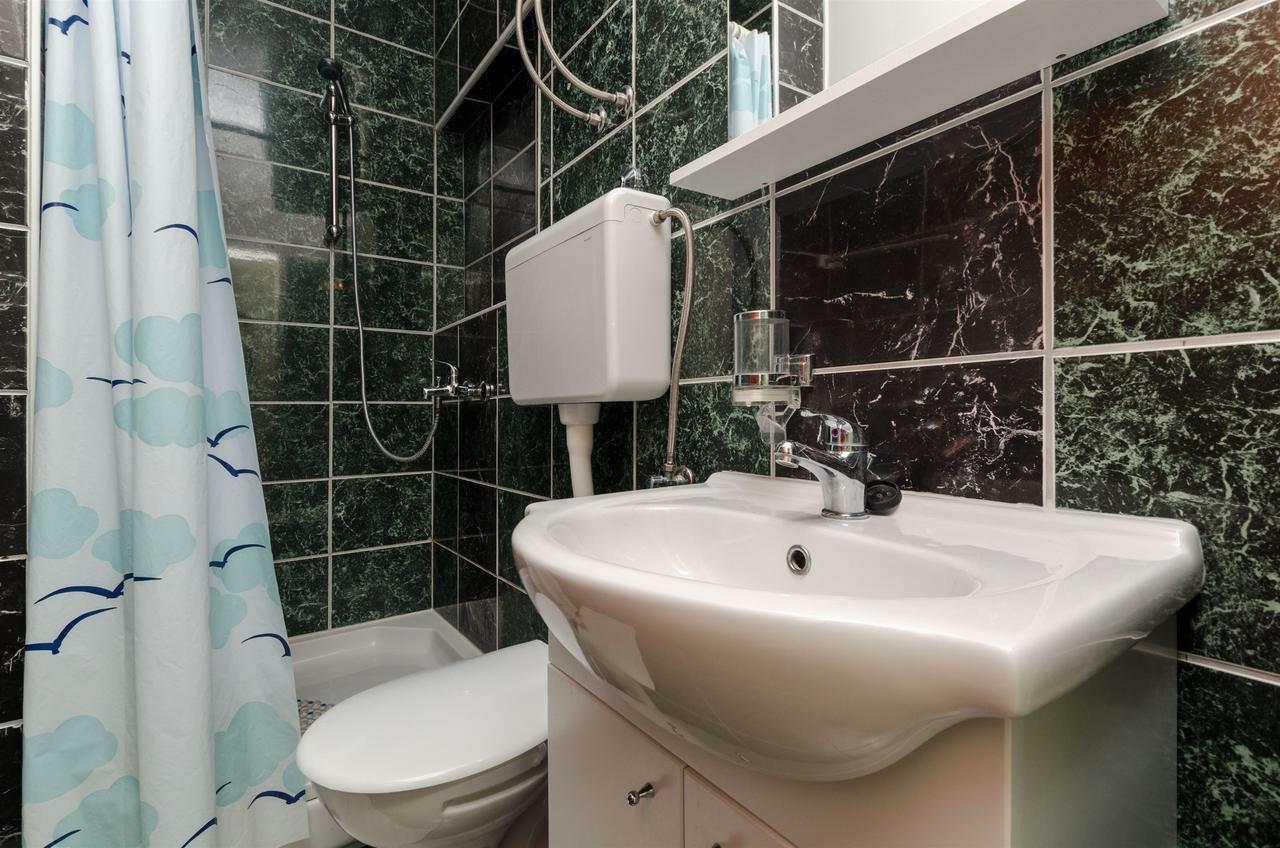 Apartments Zdenka 오미스 외부 사진