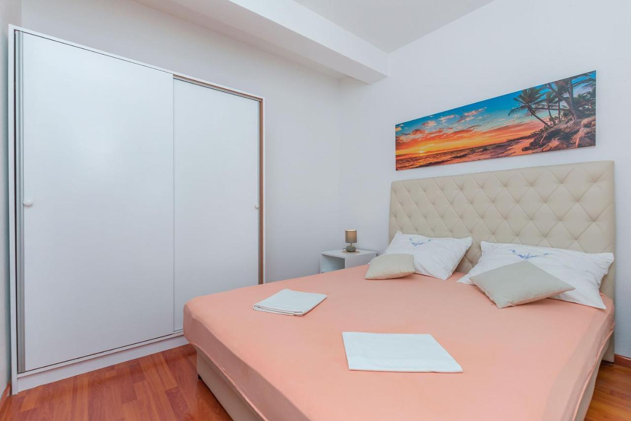 Apartments Zdenka 오미스 외부 사진